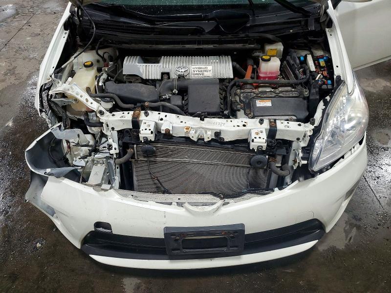2014 Toyota Prius two