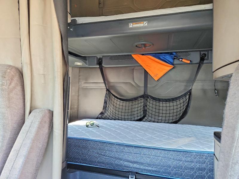 2014 Freightliner Cascadia 125