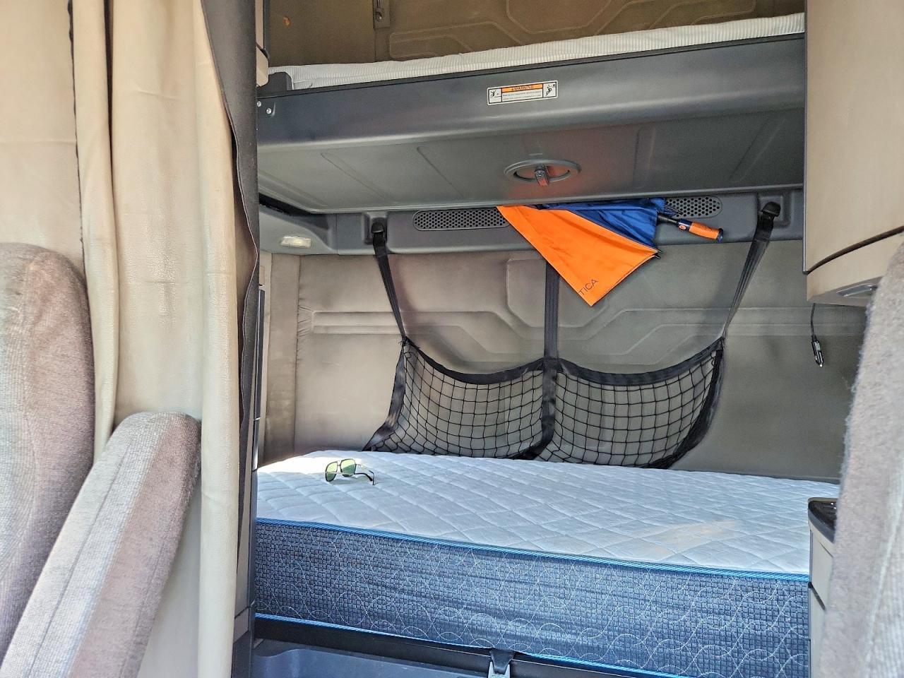 2014 Freightliner Cascadia 125