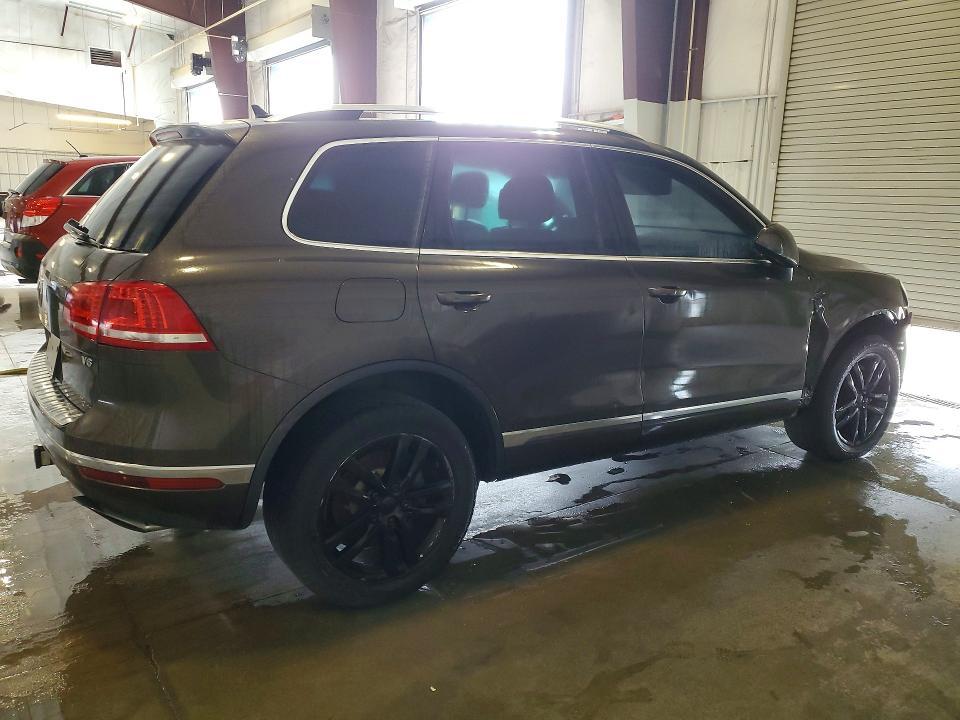 2015 Volkswagen Touareg V6