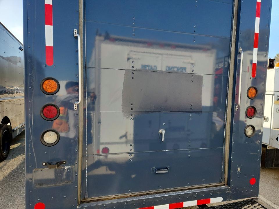 2021 Freightliner MT45G Chassis Delivery Truck