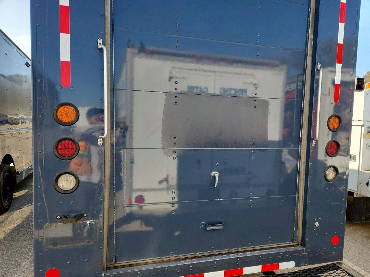 2021 Freightliner MT45G Chassis Delivery Truck