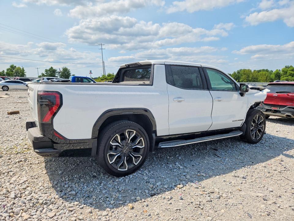 2025 GMC Sierra Denali