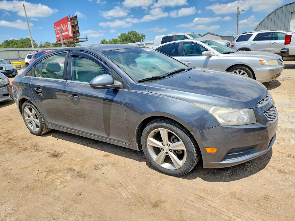 2013 Chev Cruze lt