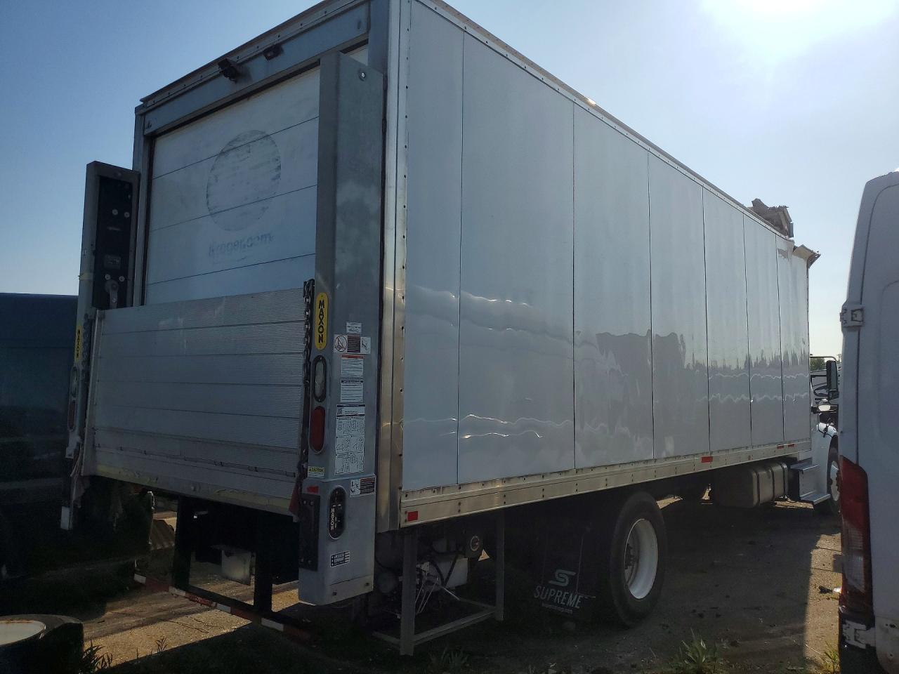 2020 Frht - Freightliner 2020 Freightliner Business Class M2 Refrigerated B