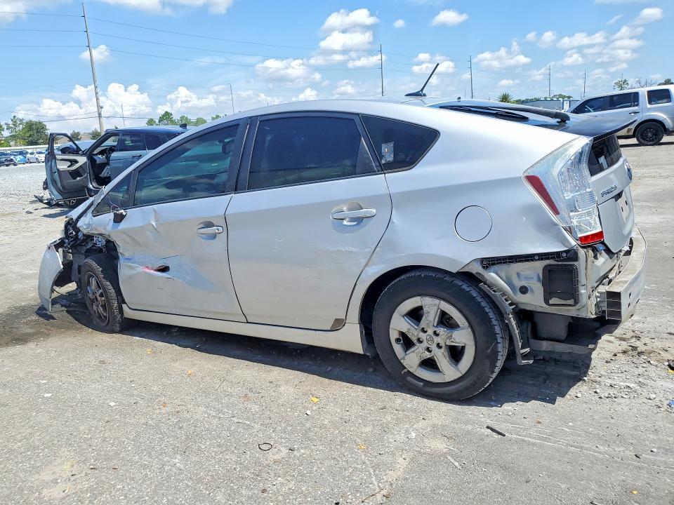 2010 Toyota Prius iii