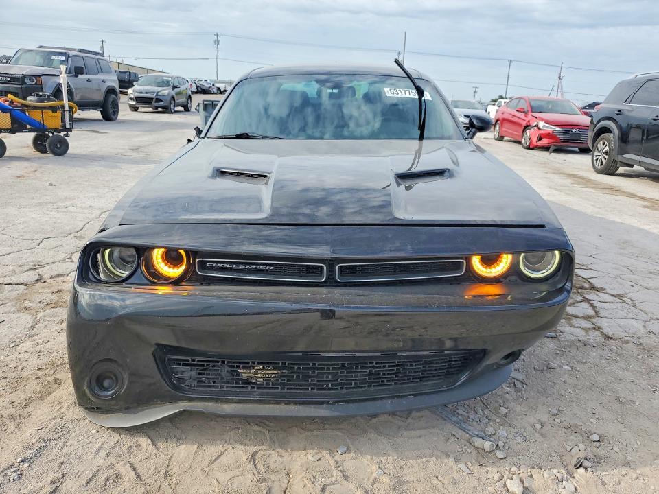 2015 Dodge Challenger sxt