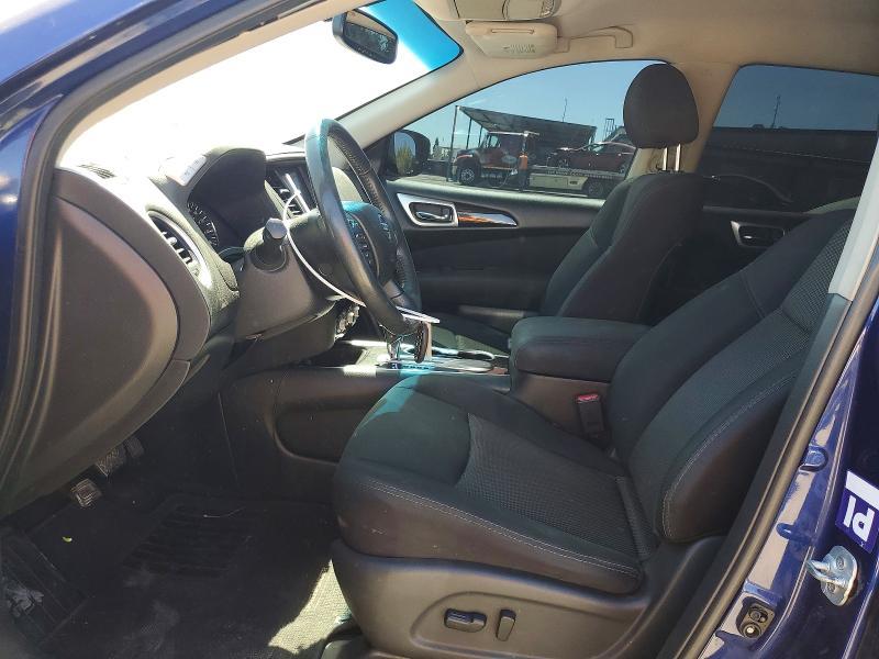 2017 Nissan Pathfinder sv