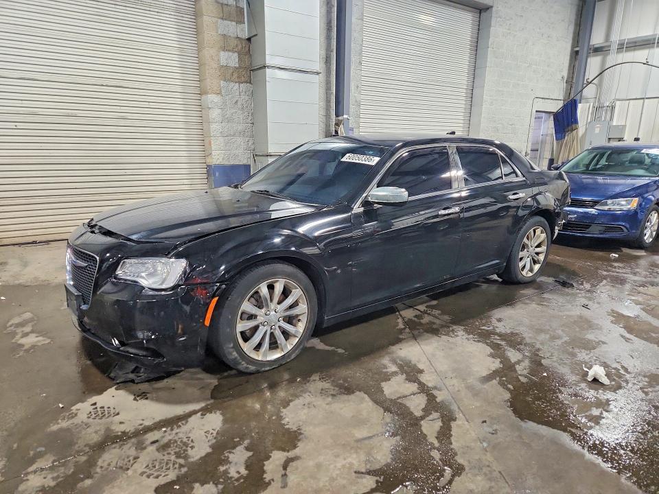 2018 Chrysler 300 Touring