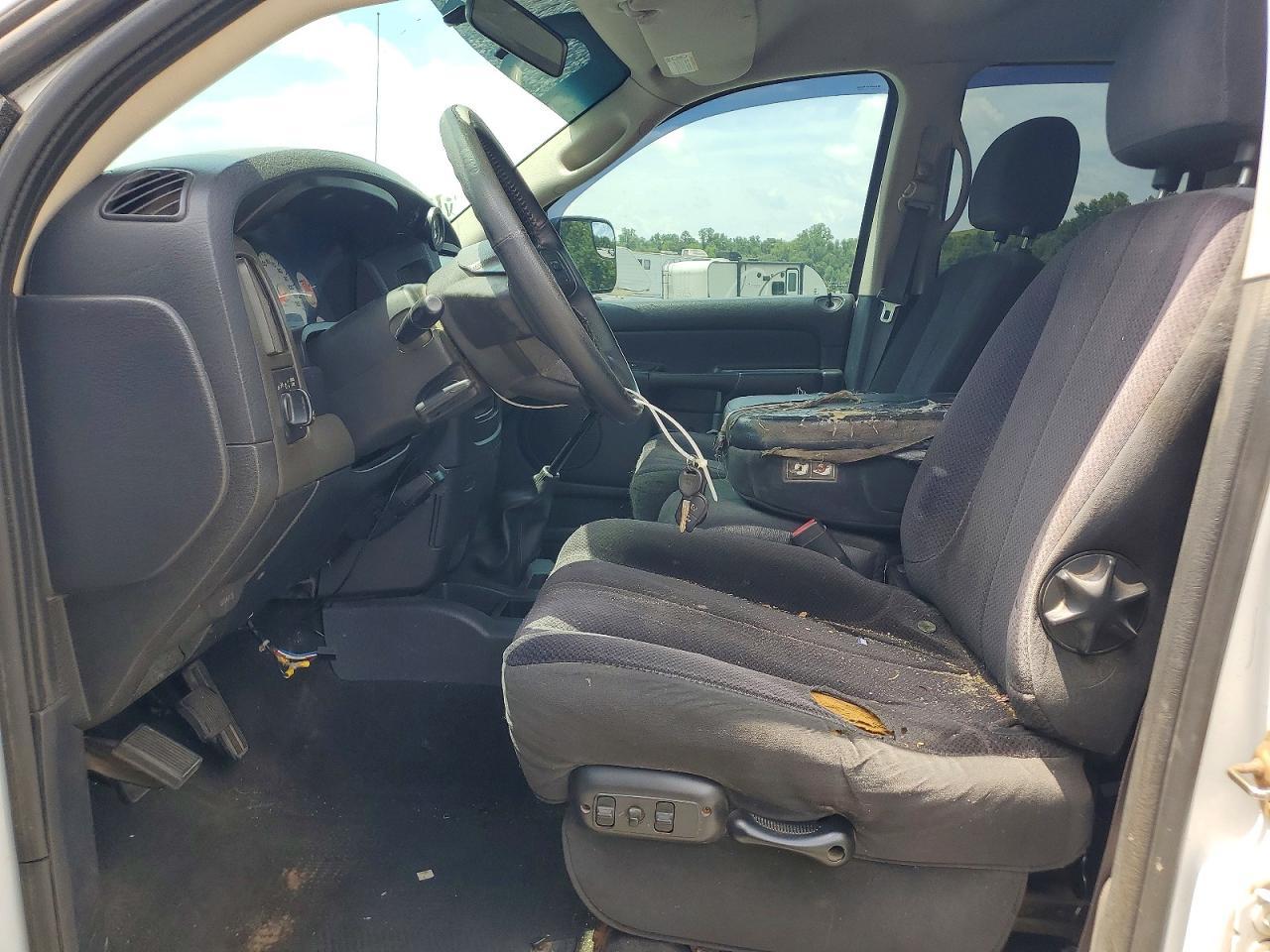 2004 Dodge RAM 3500 ST