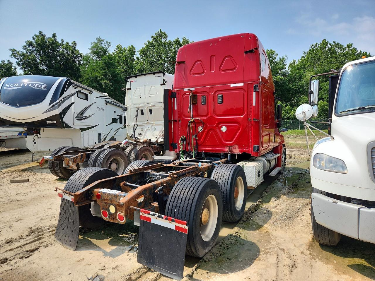 2011 Freightliner Cascadia Truck Cab AND Chassis