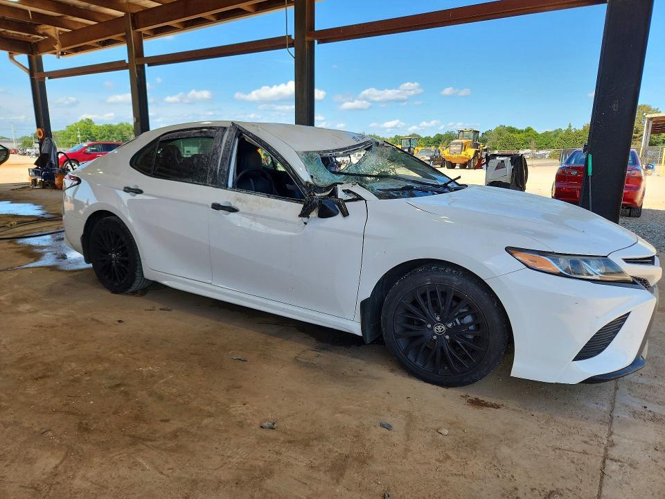 2019 Toyota Camry se