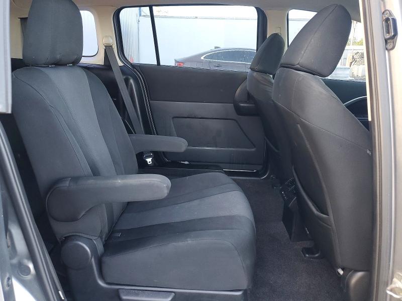 2014 Mazda 5 Sport