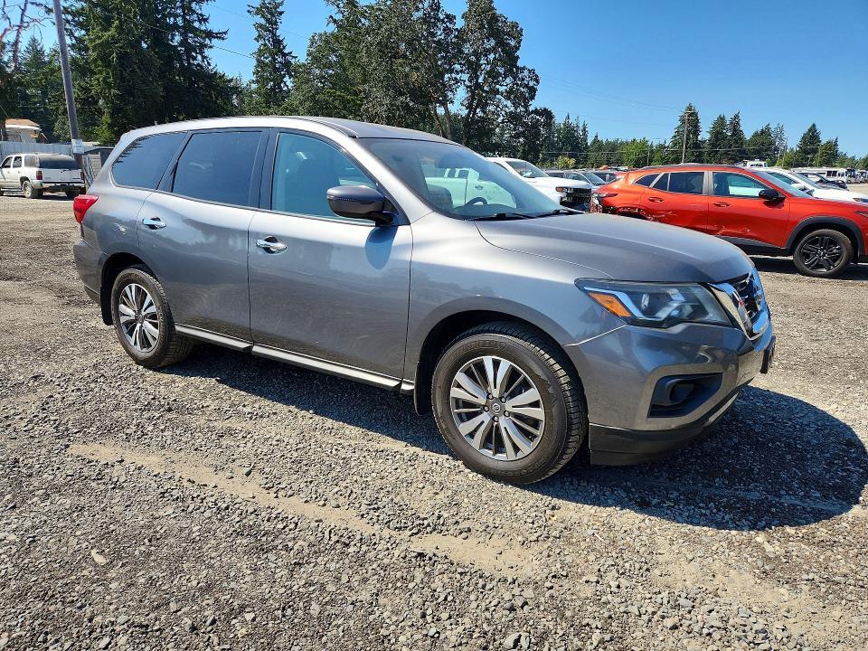2020 Nissan Pathfinder s