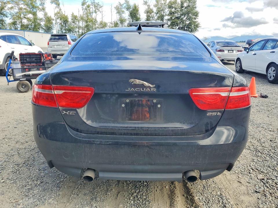 2019 Jaguar XE