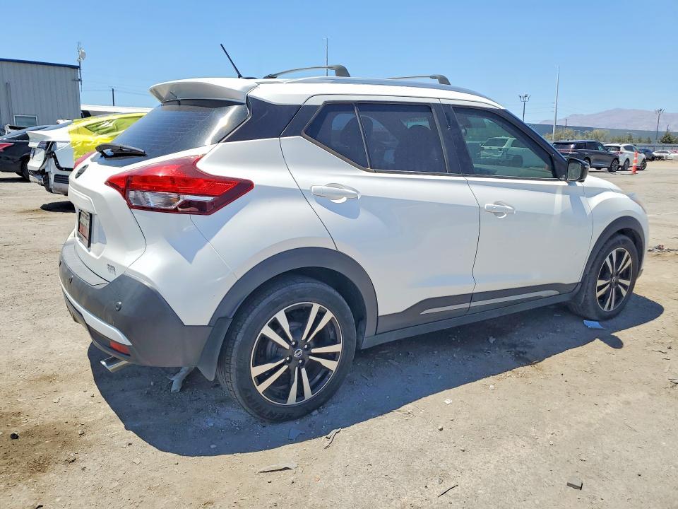 2020 Nissan Kicks