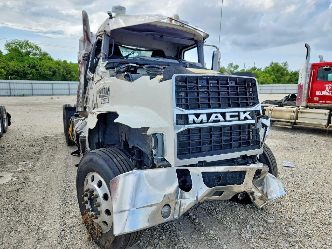 2026 Mack Pinnacle Semi Truck