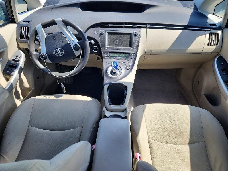 2010 Toyota Prius iii