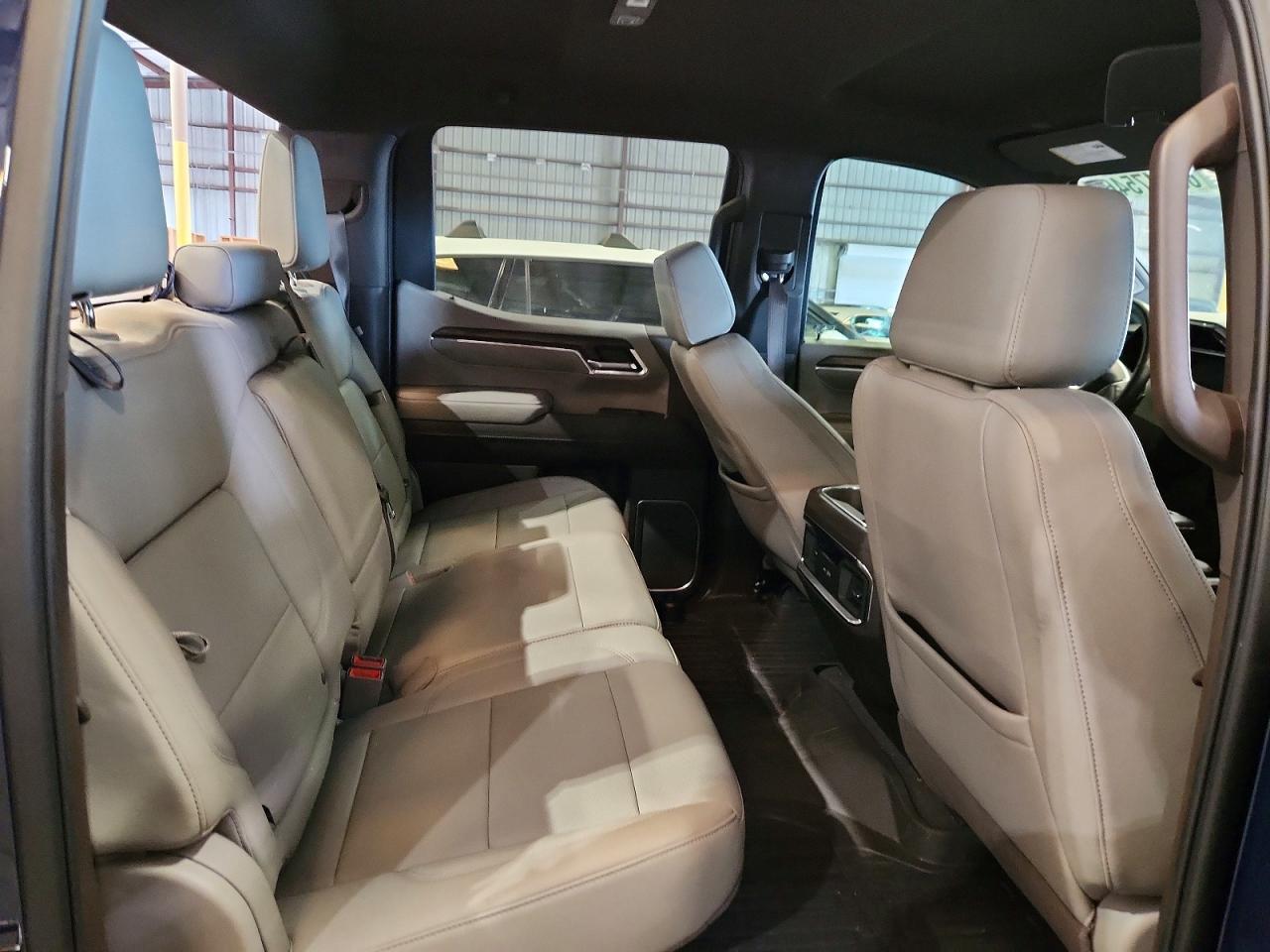 2023 GMC Sierra K1500 SLT
