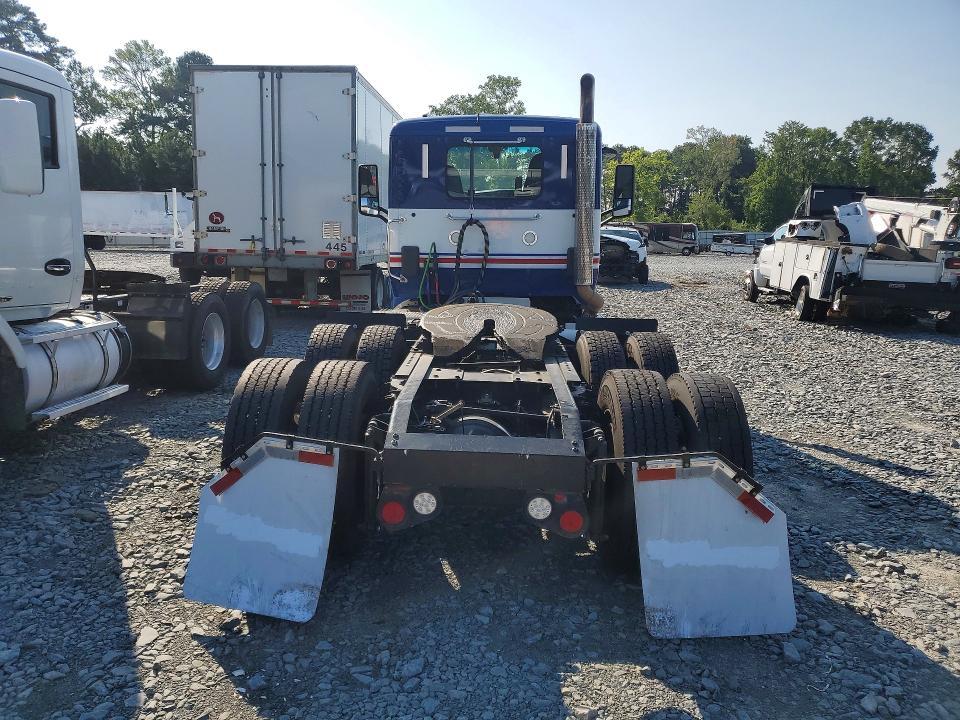 2018 Peterbilt 579-semi Truck