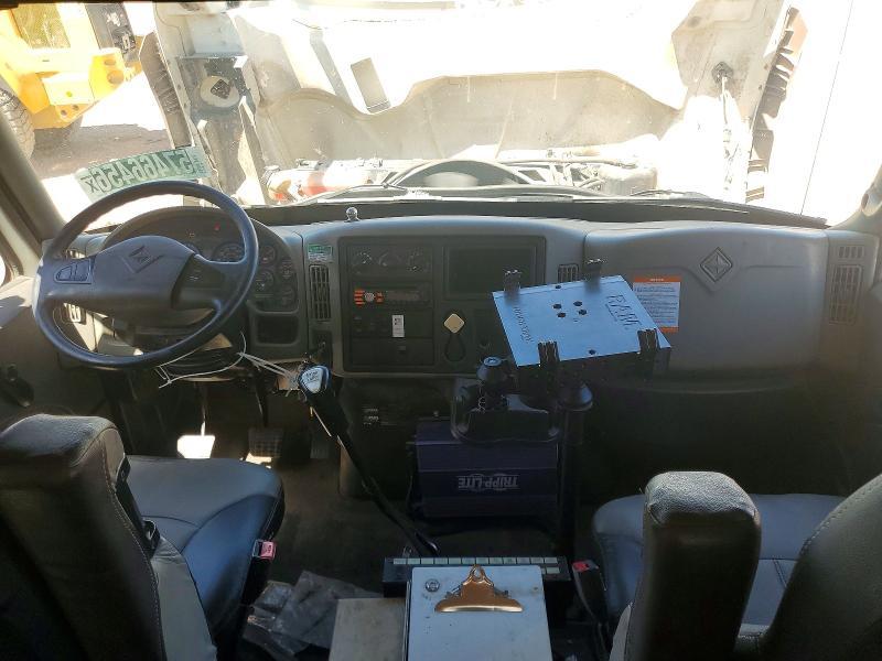 2010 International 7500 Crane Truck