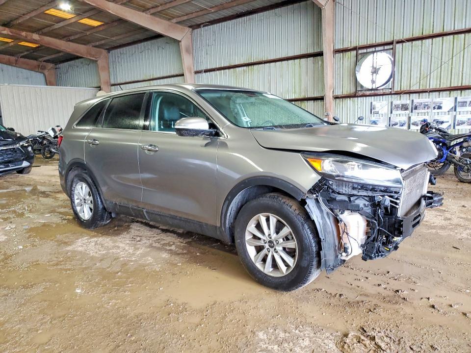 2019 KIA Sorento lx V6