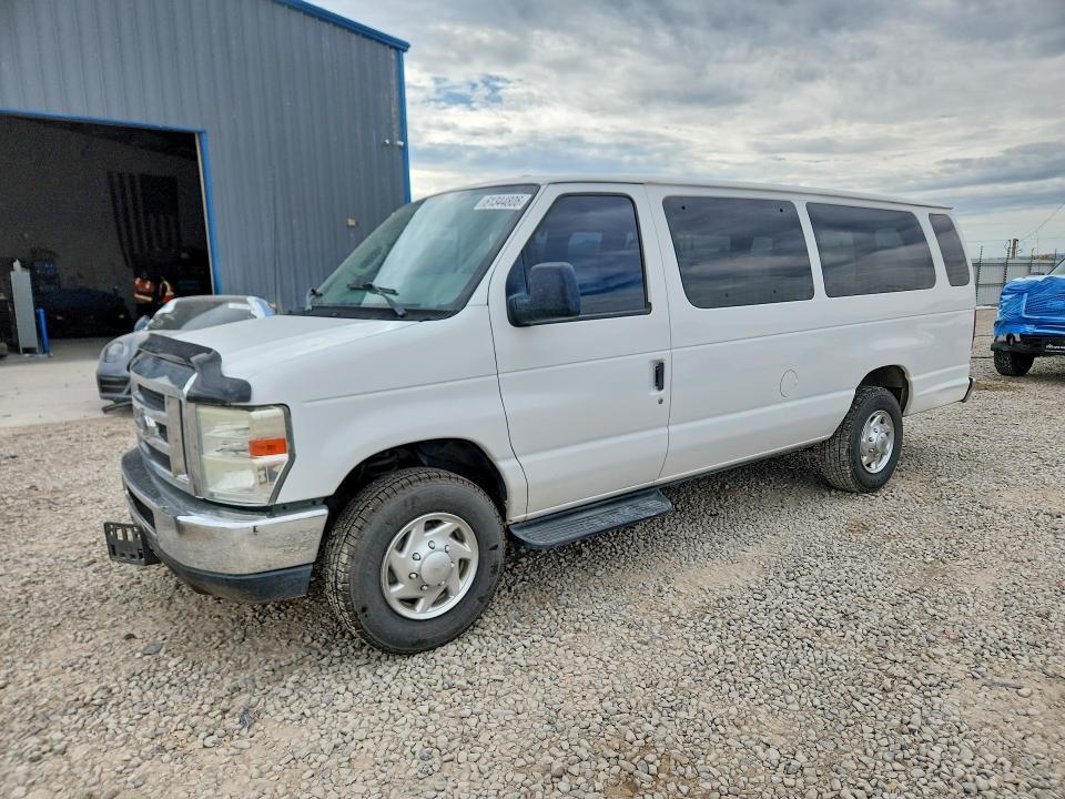 2010 Ford Econoline E350 Super Duty Wagon