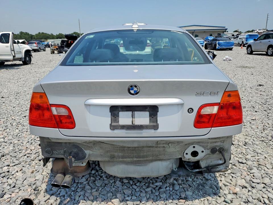 2000 BMW 328 i