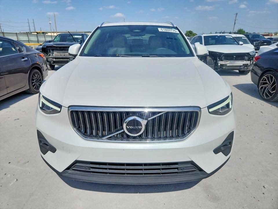 2023 Volvo Xc40 Plus