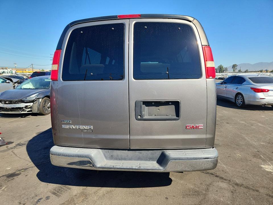 2011 GMC Savana G3500 LT