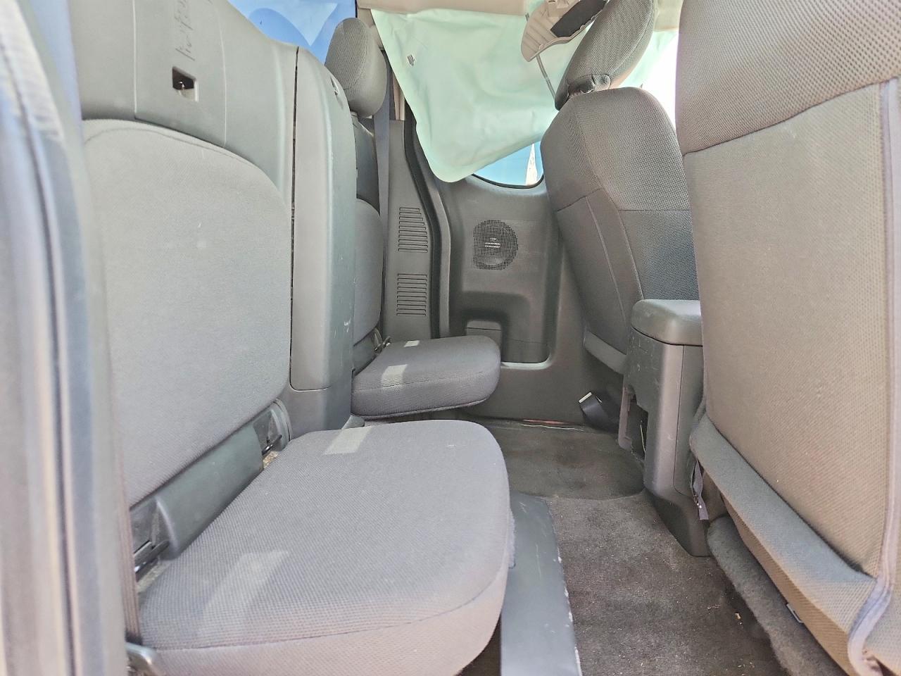 2015 Nissan Frontier S