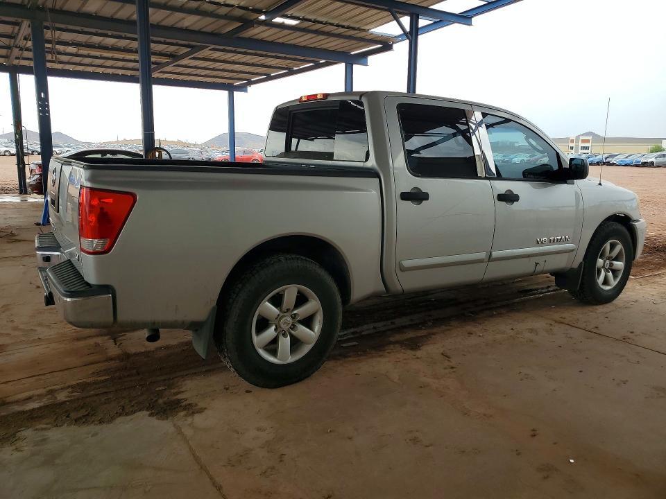 2011 Nissan Titan SV