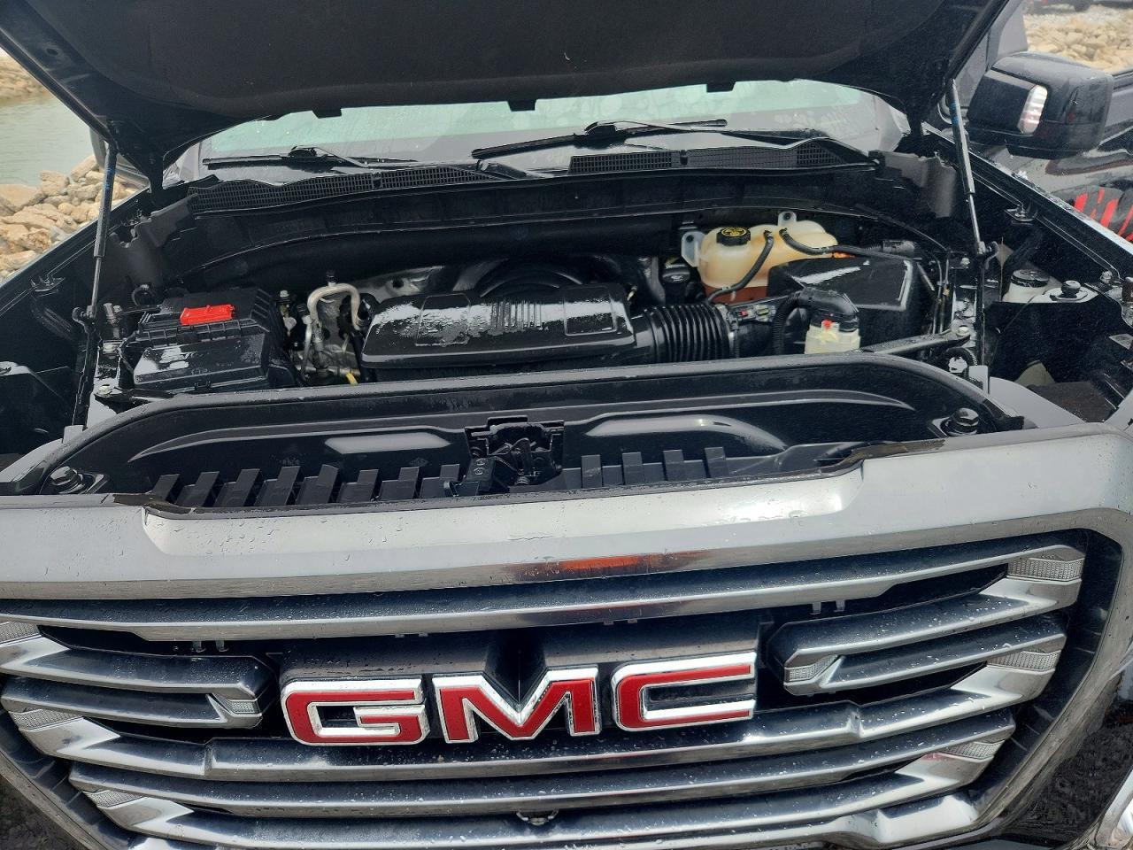 2022 GMC Sierra Limited K1500 AT4