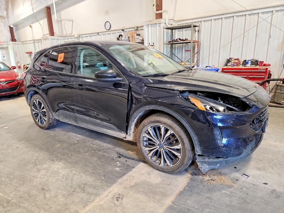 2021 Ford Escape se