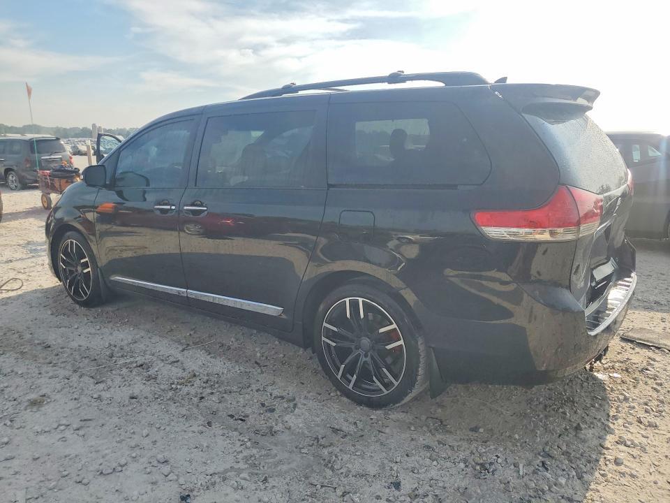 2013 Toyota Sienna Limited 7-passenger