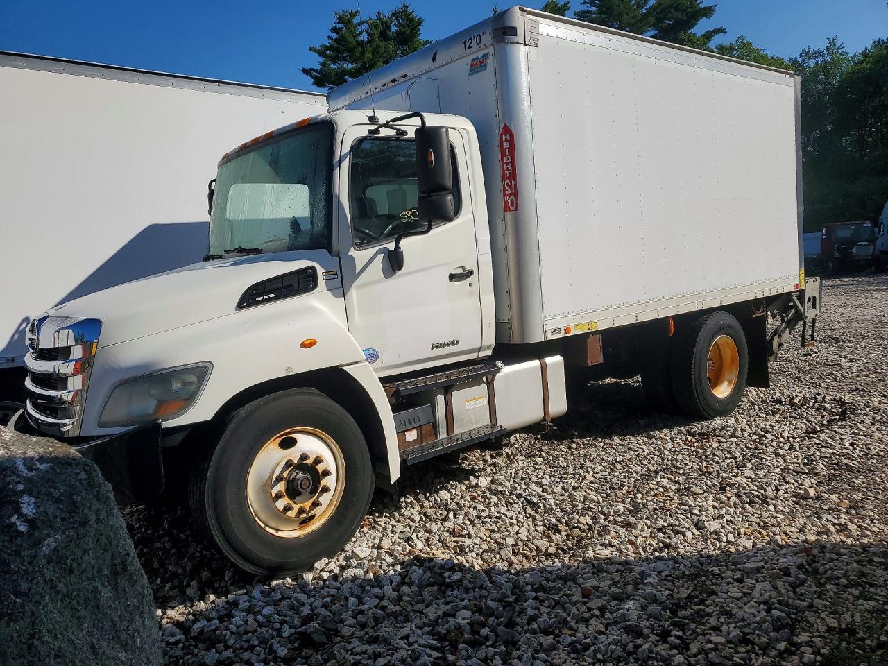 2015 Hino 258/268 BOX Truck
