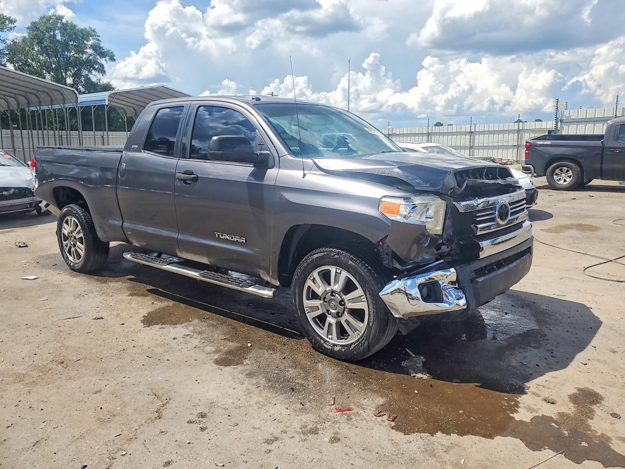2017 Toyota Tundra SR5