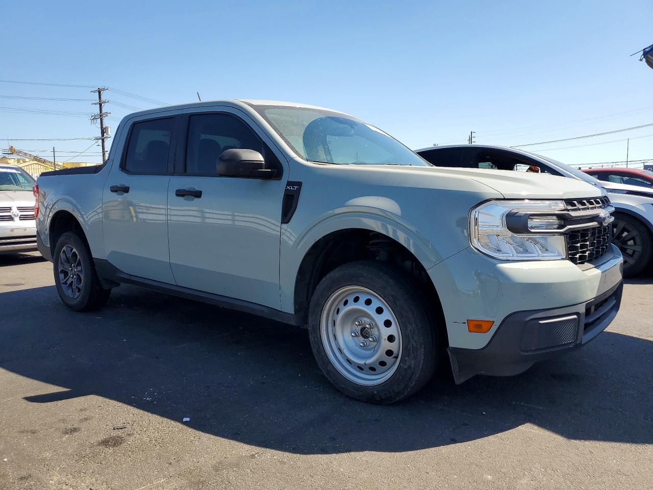 2023 Ford Maverick XL