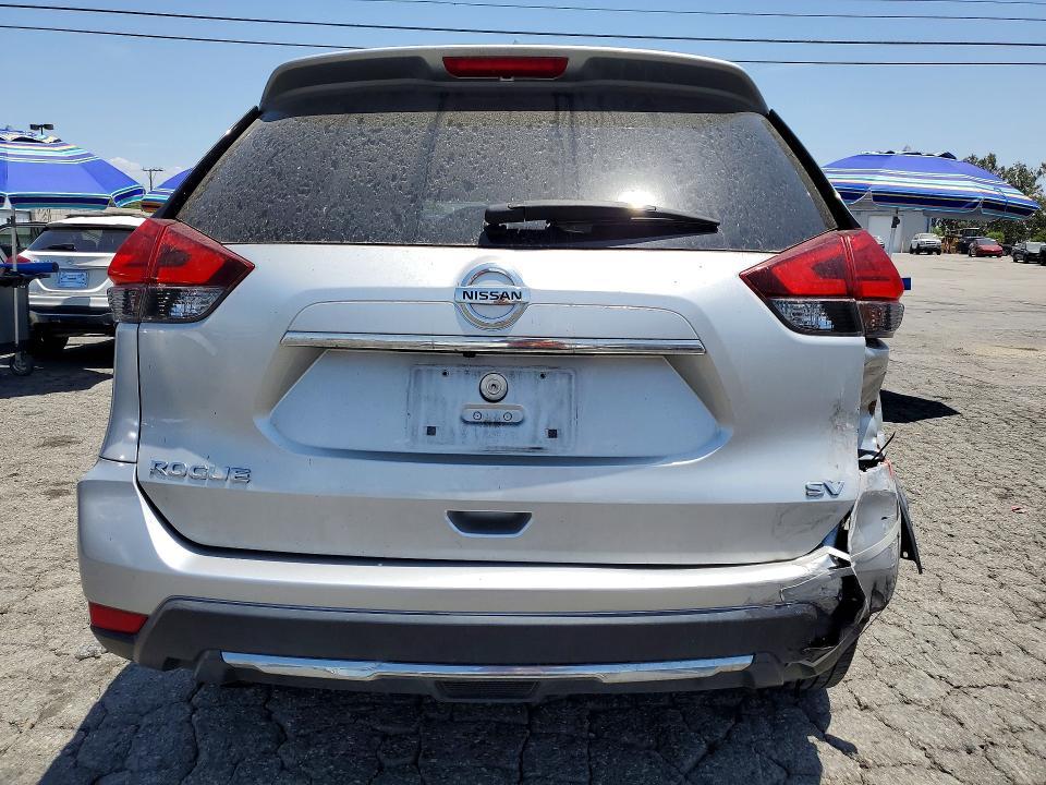 2017 Nissan Rogue sv