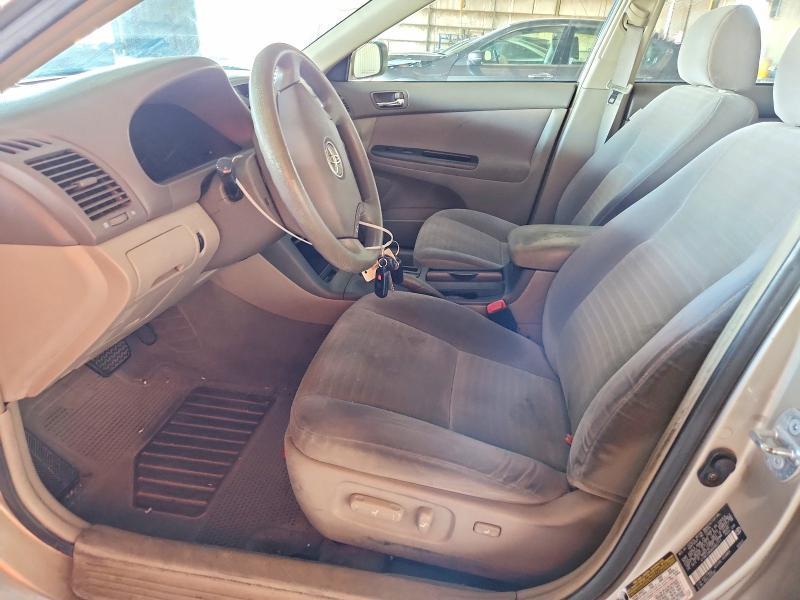 2005 Toyota Camry le