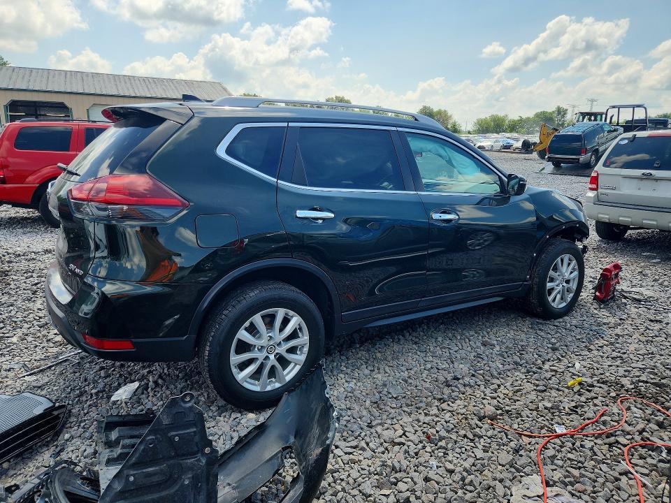 2020 Nissan Rogue sv
