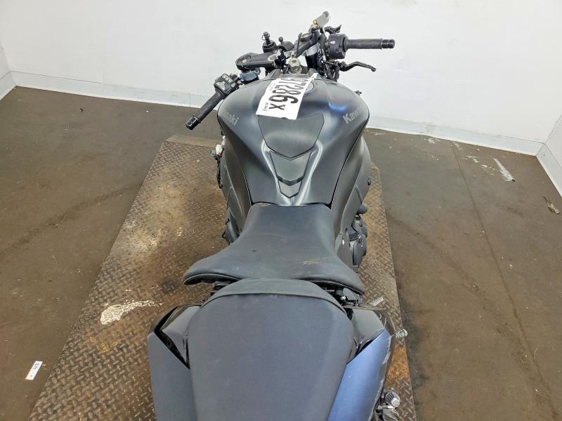 2025 Kawasaki ZX1002 L