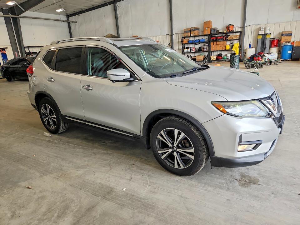2017 Nissan Rogue sl