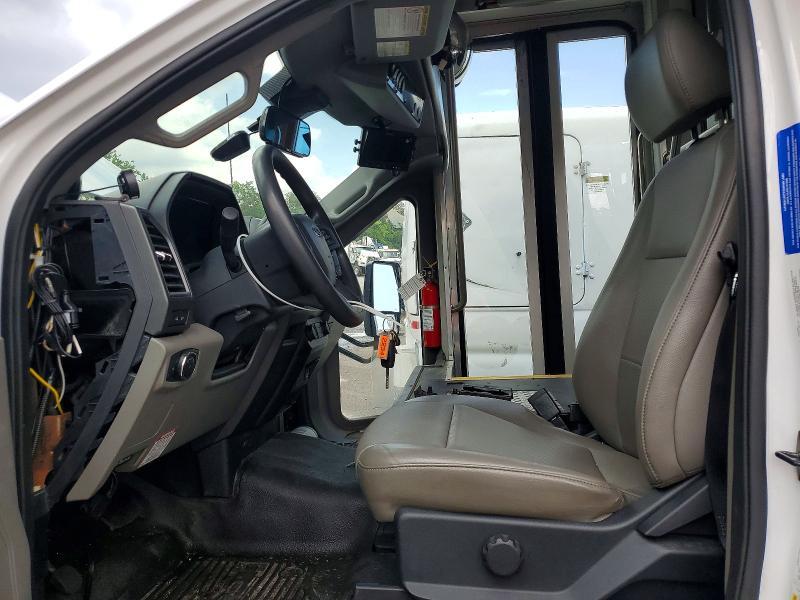 2022 Ford F450 Super Duty Shuttle Bus