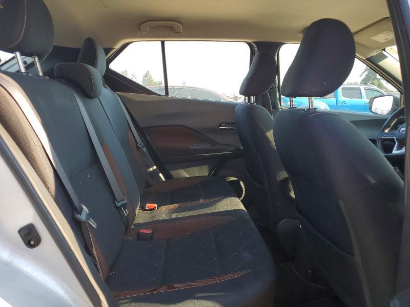 2018 Nissan Kicks sr