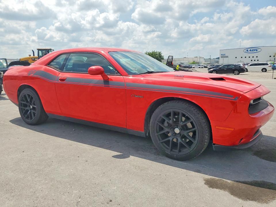 2015 Dodge Challenger sxt Plus