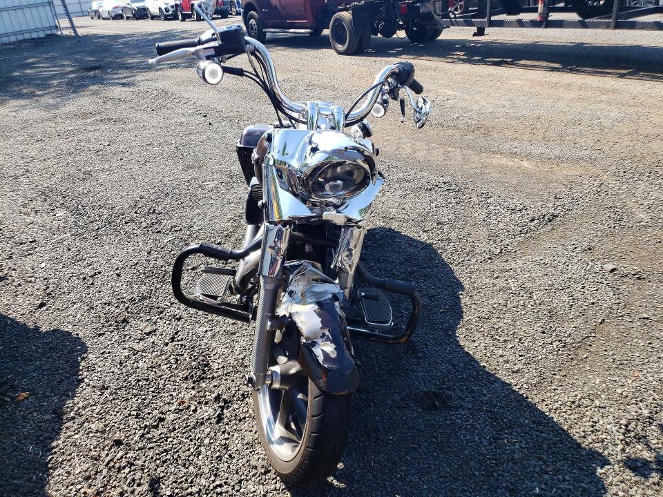 2014 Harley-Davidson FLD Switchback