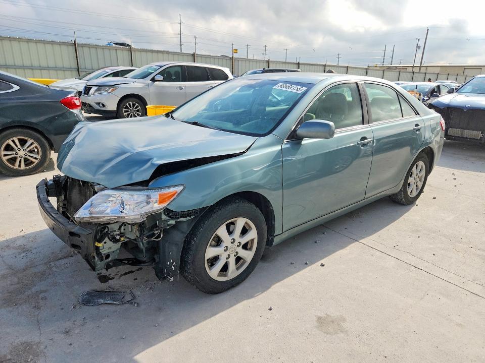 2011 Toyota Camry le