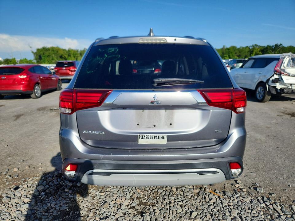 2020 Mitsubishi Outlander se