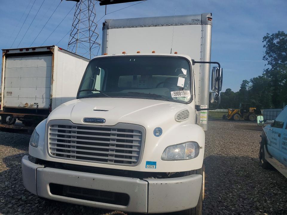 2018 Freightliner M2 106 MED-BOX Truck